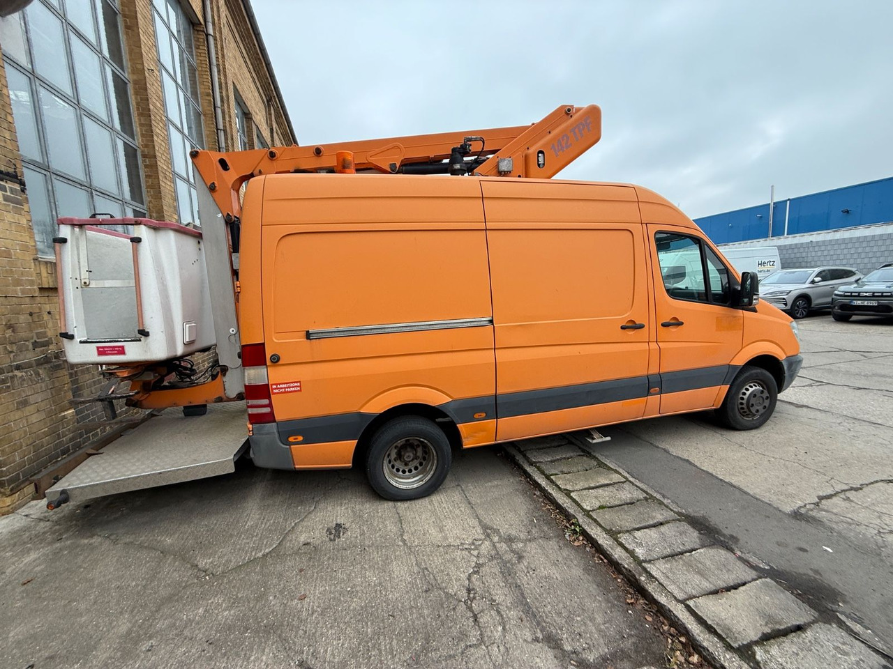 Mercedes-Benz Sprinter II Kasten 516 HUBSTEIGER 142 TPF - Truck mounted aerial platform: picture 4 Mercedes-Benz Sprinter II Kasten 516 HUBSTEIGER 142 TPF - Truck mounted aerial platform: picture 4