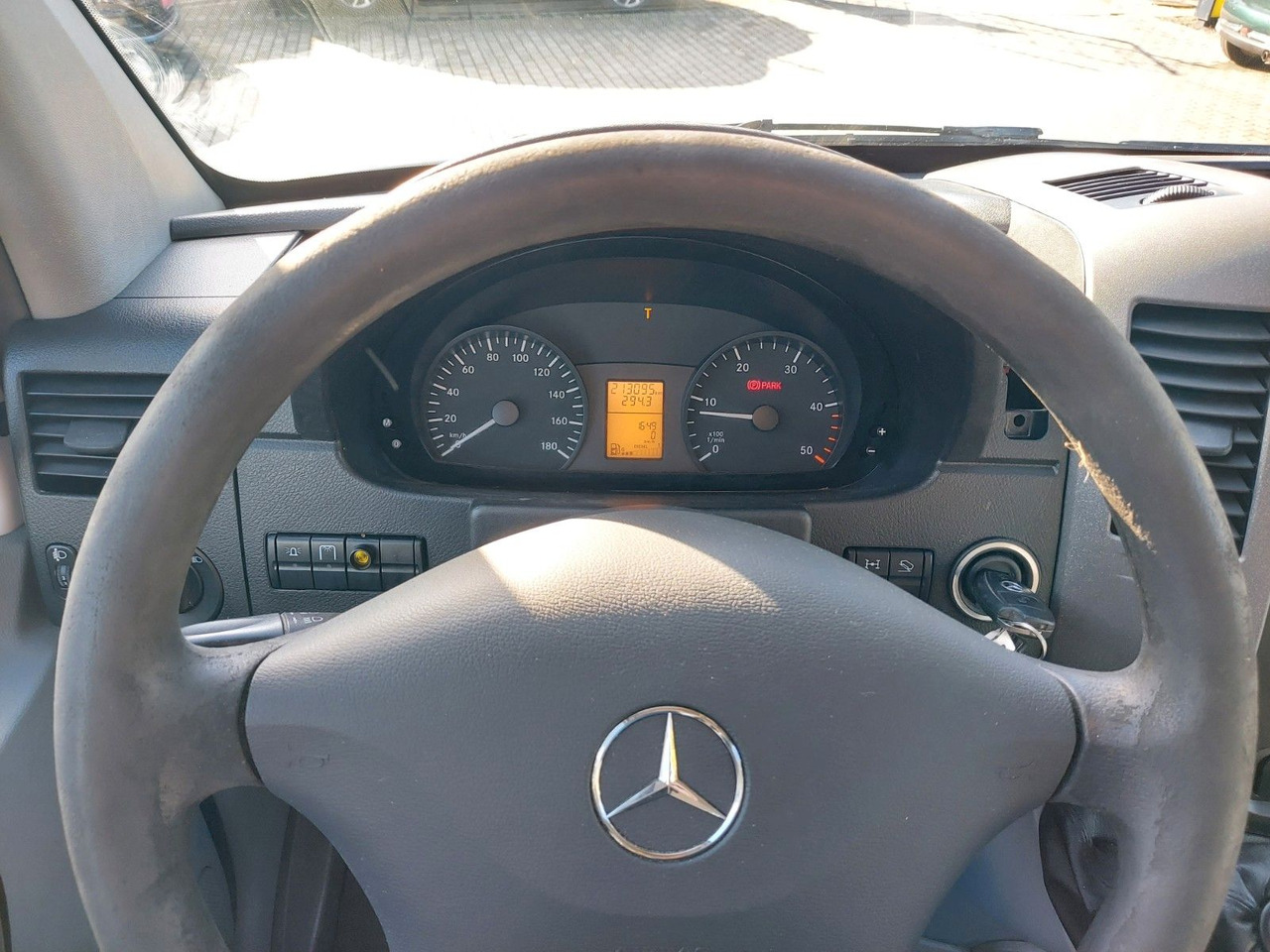 Mercedes-Benz Sprinter II Pritsche DoKa 516 4X4 Plane 6 Sitze on lease Mercedes-Benz Sprinter II Pritsche DoKa 516 4X4 Plane 6 Sitze: picture 11