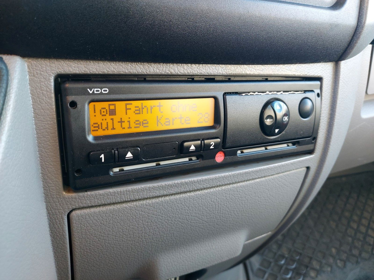 Mercedes-Benz Sprinter II Pritsche DoKa 516 4X4 Plane 6 Sitze on lease Mercedes-Benz Sprinter II Pritsche DoKa 516 4X4 Plane 6 Sitze: picture 18