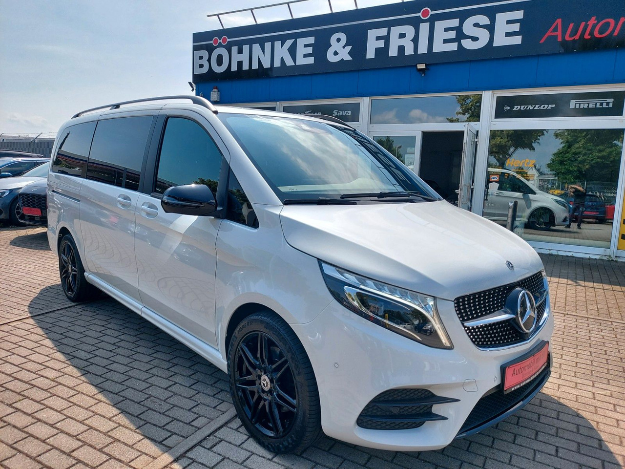 Mercedes-Benz V 300 V -Klasse EDITION 2020 4MATIC lang AMG - Passenger van: picture 2 Mercedes-Benz V 300 V -Klasse EDITION 2020 4MATIC lang AMG - Passenger van: picture 2