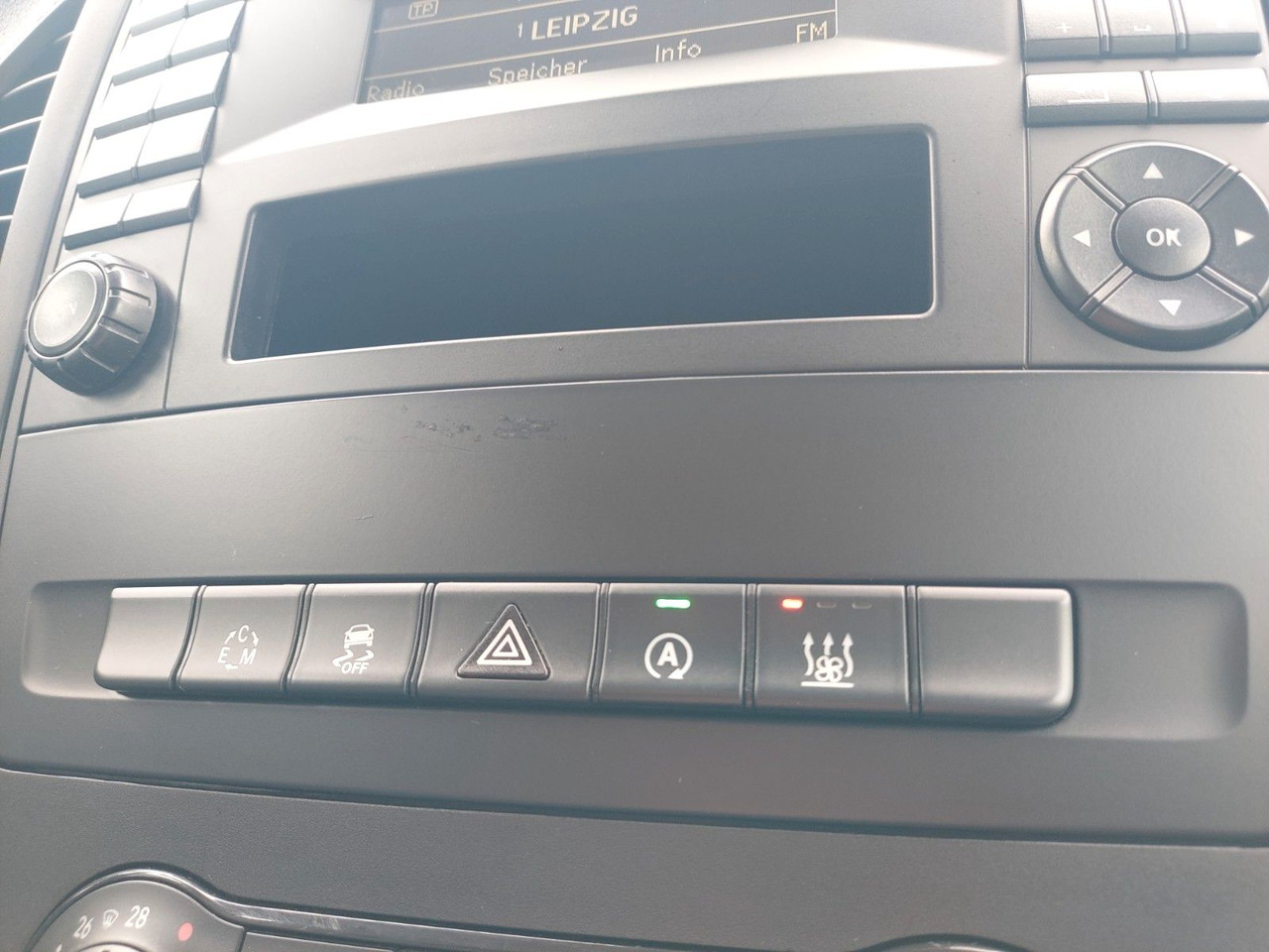 Passenger van Mercedes-Benz Vito Mixto 114 4MATIC Extra lang Autom. 4x4: picture 12