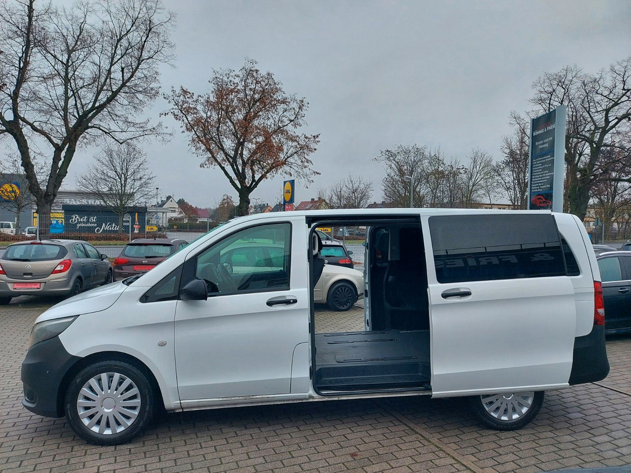 Passenger van Mercedes-Benz Vito Mixto 119 CDI Lang Autom. Standheiz. Klima: picture 1