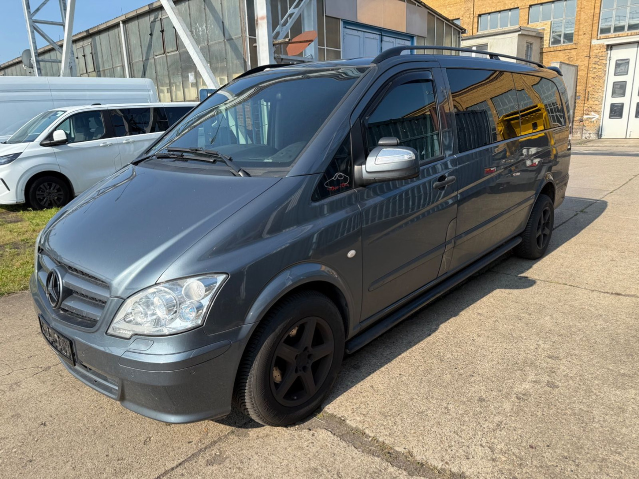 Mercedes-Benz Vito Mixto 122 CDI Extra lang V6 XENON NAVI AHK - Passenger van: picture 4 Mercedes-Benz Vito Mixto 122 CDI Extra lang V6 XENON NAVI AHK - Passenger van: picture 4