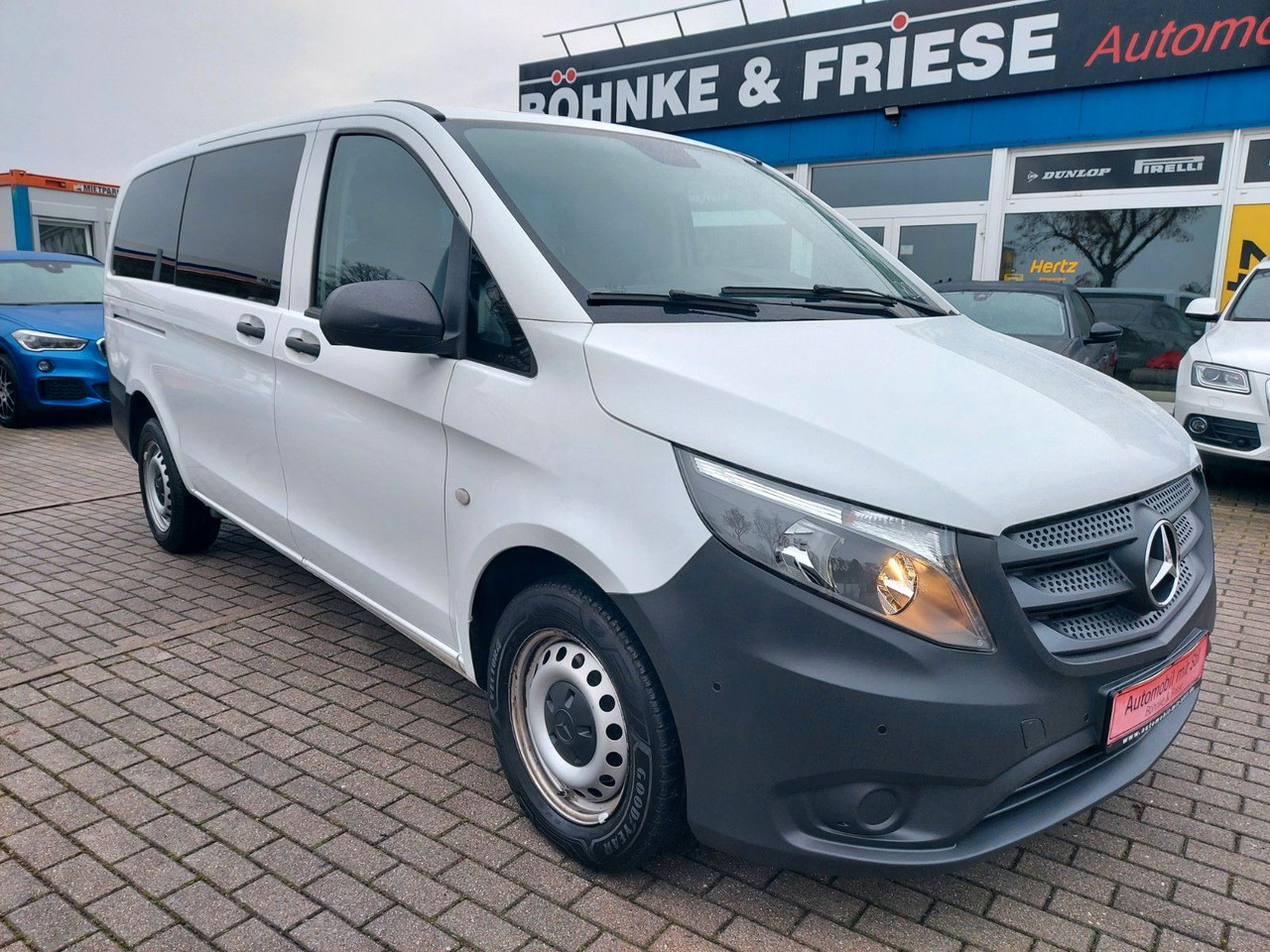 Mercedes-Benz Vito Tourer 114CDI Lang TOURER Autom. Standheiz. - Passenger van: picture 4 Mercedes-Benz Vito Tourer 114CDI Lang TOURER Autom. Standheiz. - Passenger van: picture 4