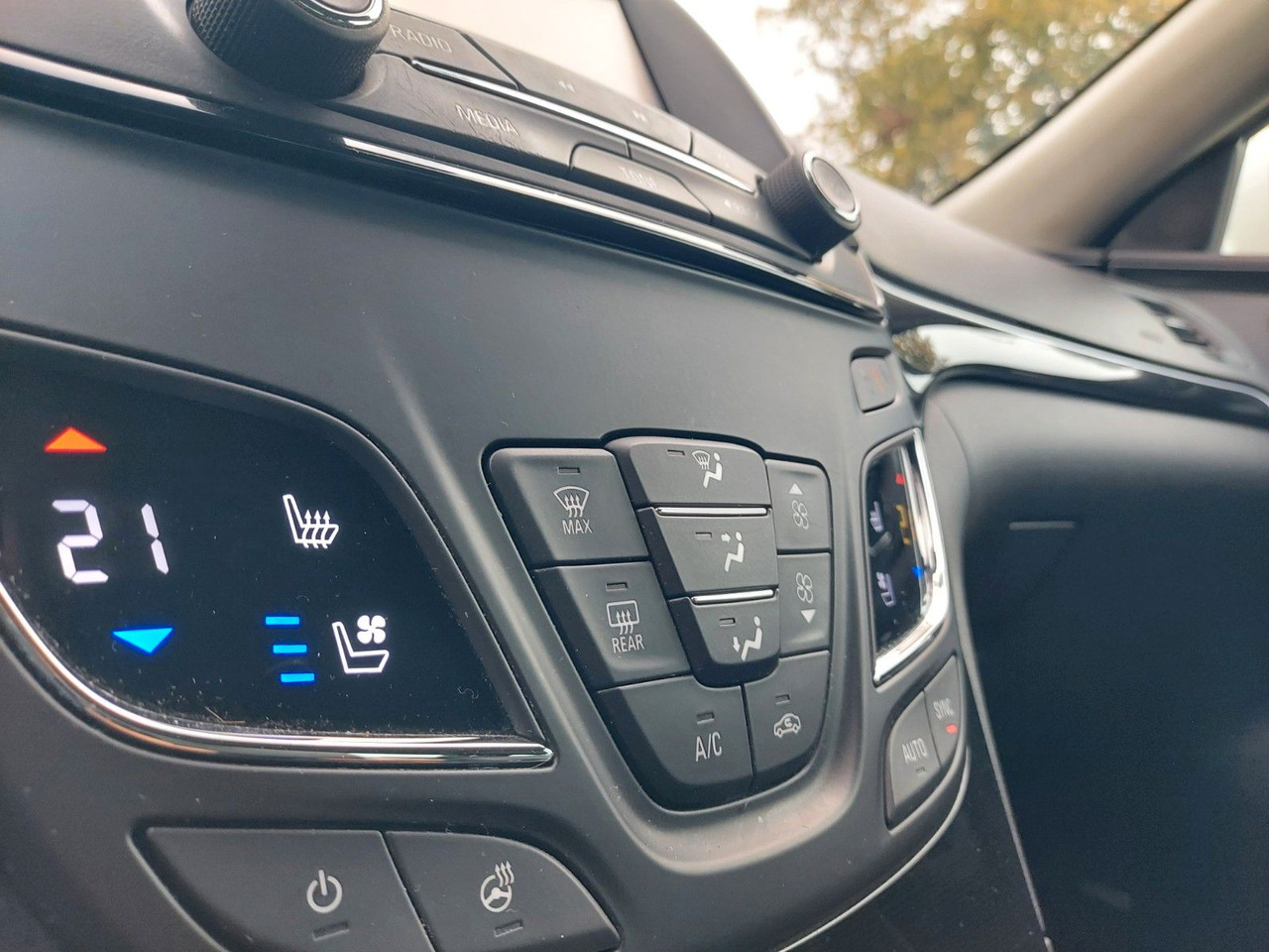 Opel Insignia A Lim. Automatik Leder Navi Xenon Led - Sedan: picture 2 Opel Insignia A Lim. Automatik Leder Navi Xenon Led - Sedan: picture 2