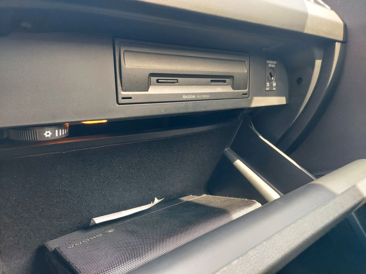 Station wagon Skoda Octavia Combi Drive LED ACC Radar DAB 8xRad AHK: picture 17 Station wagon Skoda Octavia Combi Drive LED ACC Radar DAB 8xRad AHK: picture 17