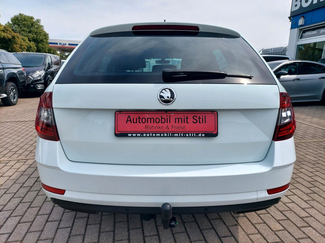 Station wagon Skoda Octavia Combi Drive LED ACC Radar DAB 8xRad AHK: picture 7 Station wagon Skoda Octavia Combi Drive LED ACC Radar DAB 8xRad AHK: picture 7