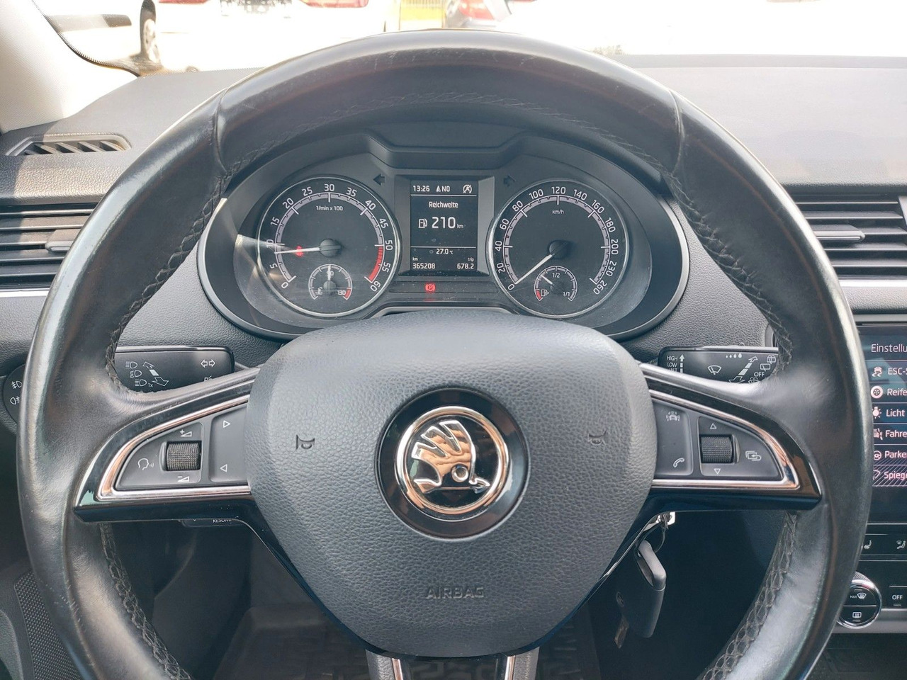 Station wagon Skoda Octavia Combi Drive LED ACC Radar DAB 8xRad AHK: picture 14 Station wagon Skoda Octavia Combi Drive LED ACC Radar DAB 8xRad AHK: picture 14