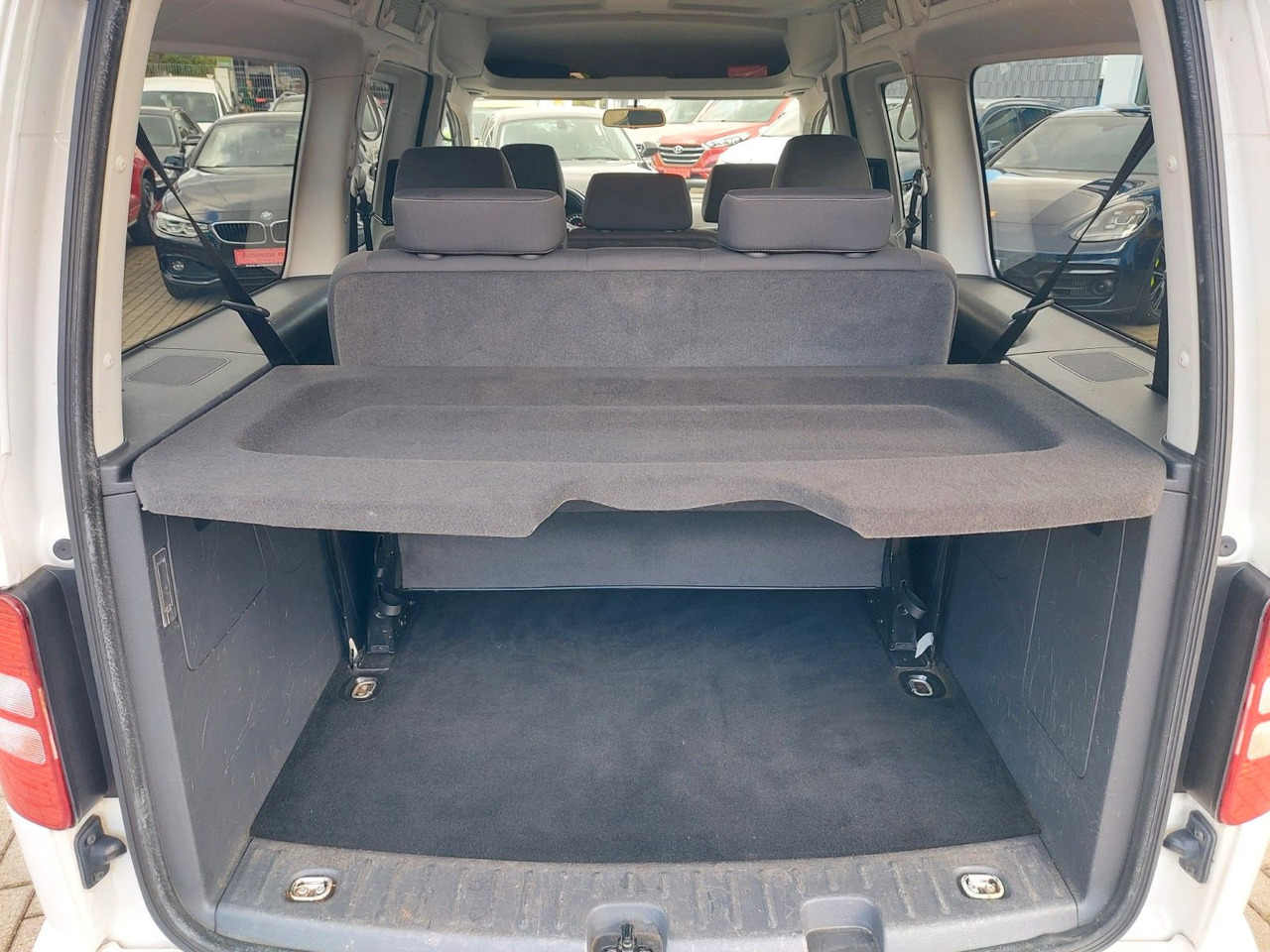 Volkswagen Caddy Kombi Maxi Comfortline 7 Sitze Team on lease Volkswagen Caddy Kombi Maxi Comfortline 7 Sitze Team: picture 19