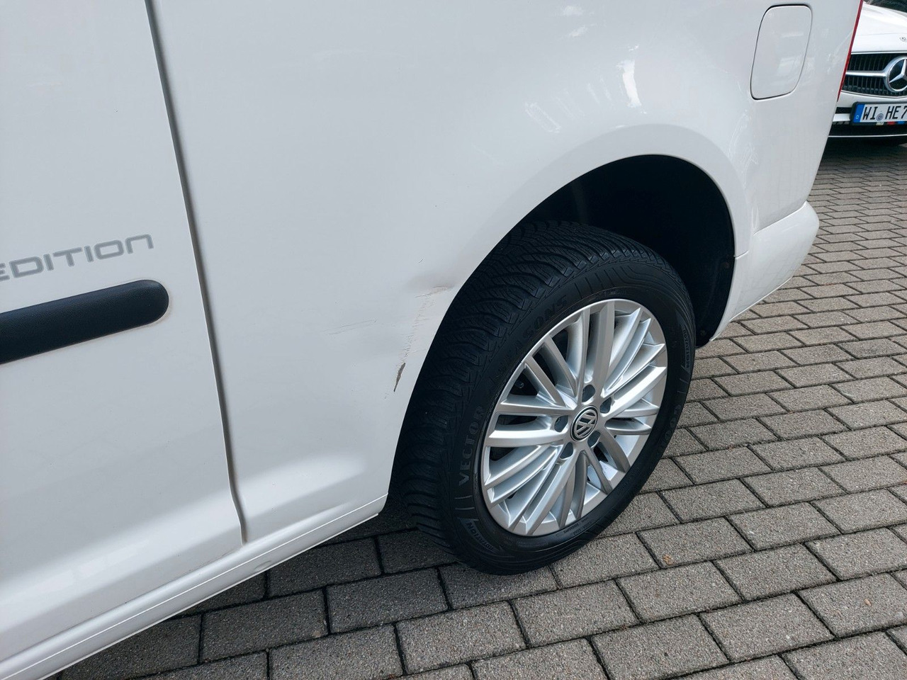 Volkswagen Caddy Kombi Maxi Comfortline 7 Sitze Team on lease Volkswagen Caddy Kombi Maxi Comfortline 7 Sitze Team: picture 11