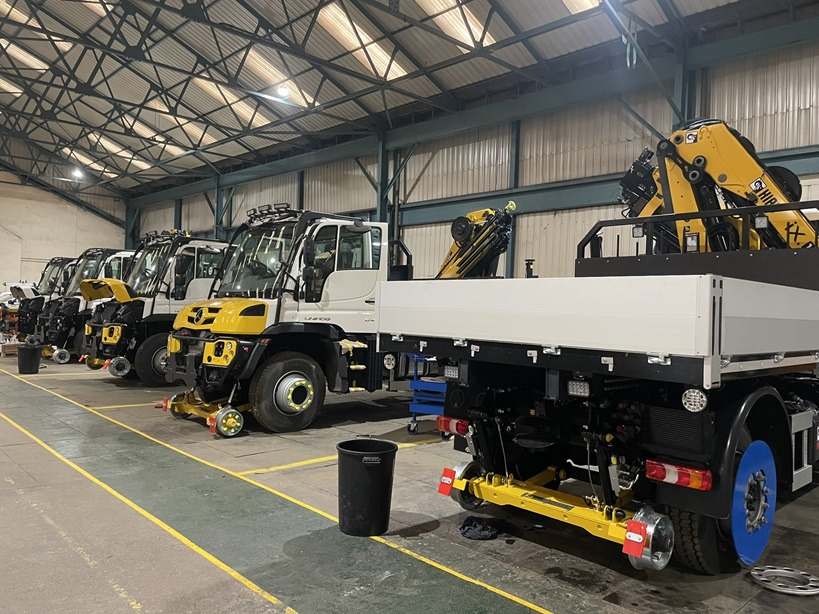 UNIMOG - Crane truck: picture 3 UNIMOG - Crane truck: picture 3