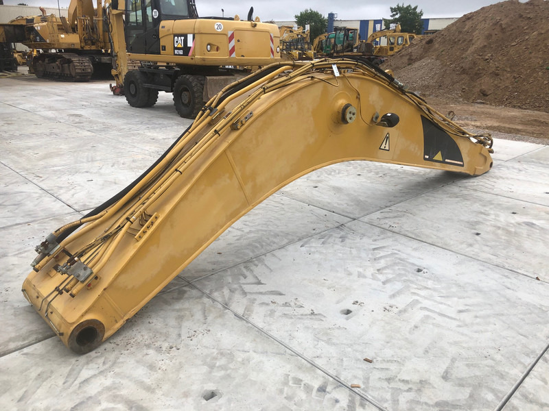 Caterpillar 322B Excavator Boom OEM 1372894 - Boom: picture 1 Caterpillar 322B Excavator Boom OEM 1372894 - Boom: picture 1