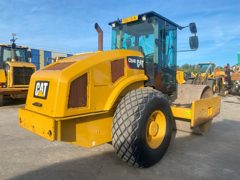 Caterpillar CS64B NVT - Roller: picture 4 Caterpillar CS64B NVT - Roller: picture 4