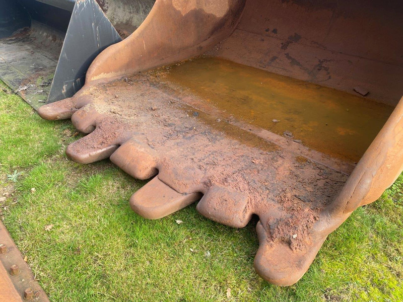 KleppMek CAT 390 Heavy Duty KM4 - 8000 - Bucket: picture 2 KleppMek CAT 390 Heavy Duty KM4 - 8000 - Bucket: picture 2