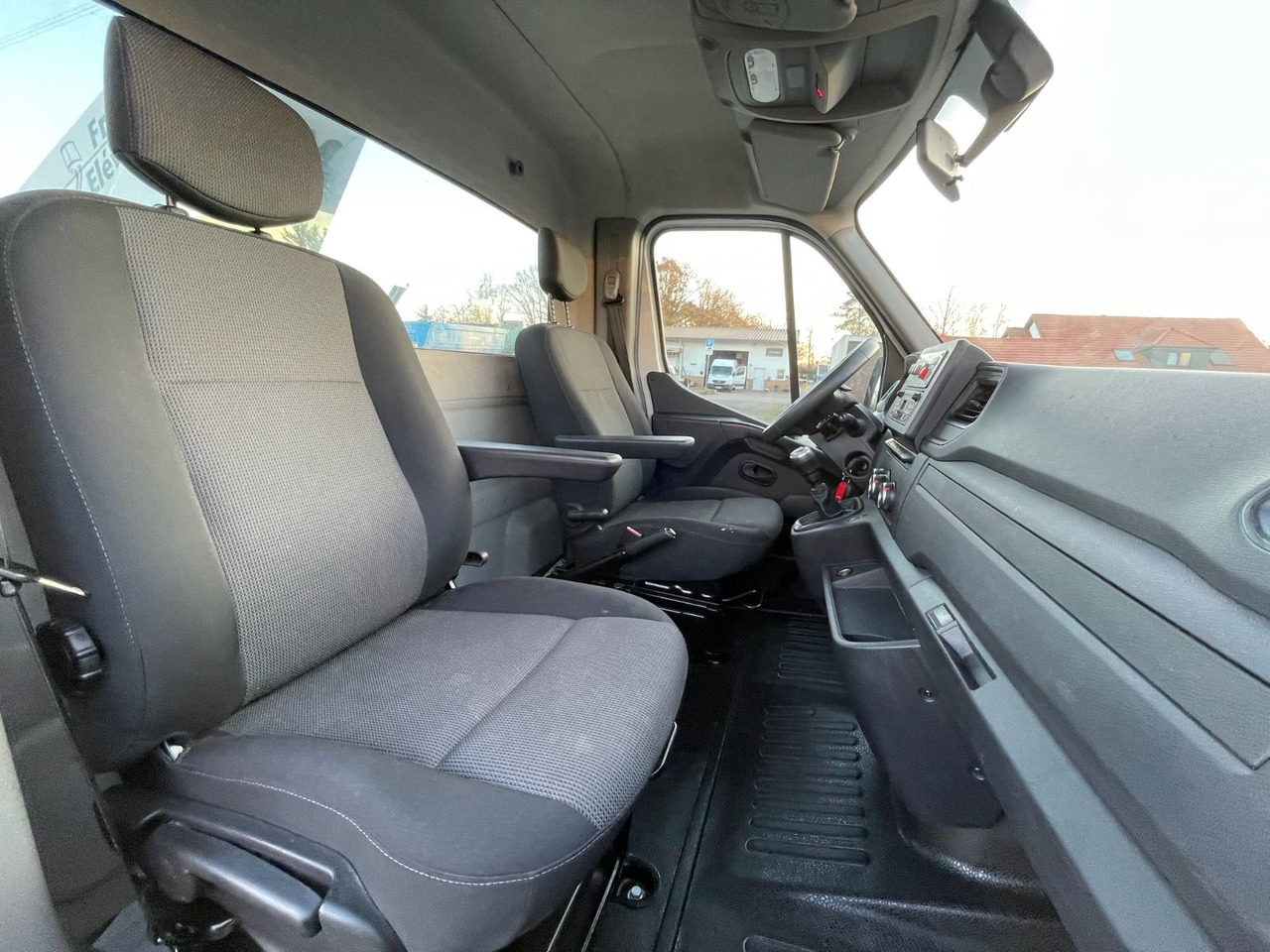 Truck mounted aerial platform Renault Master VB Hubsteiger/FRANCE-ELEVATEUR/12m/288h: picture 16 Truck mounted aerial platform Renault Master VB Hubsteiger/FRANCE-ELEVATEUR/12m/288h: picture 16