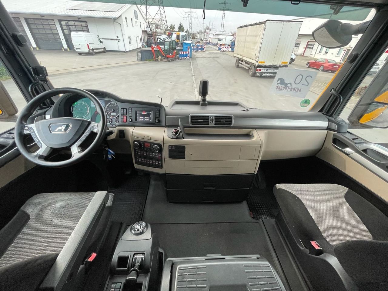 Tractor unit MAN TGX 18.500 4x2 BLS/Retarder/StandAC/48t/ACC/EU6c: picture 12 Tractor unit MAN TGX 18.500 4x2 BLS/Retarder/StandAC/48t/ACC/EU6c: picture 12