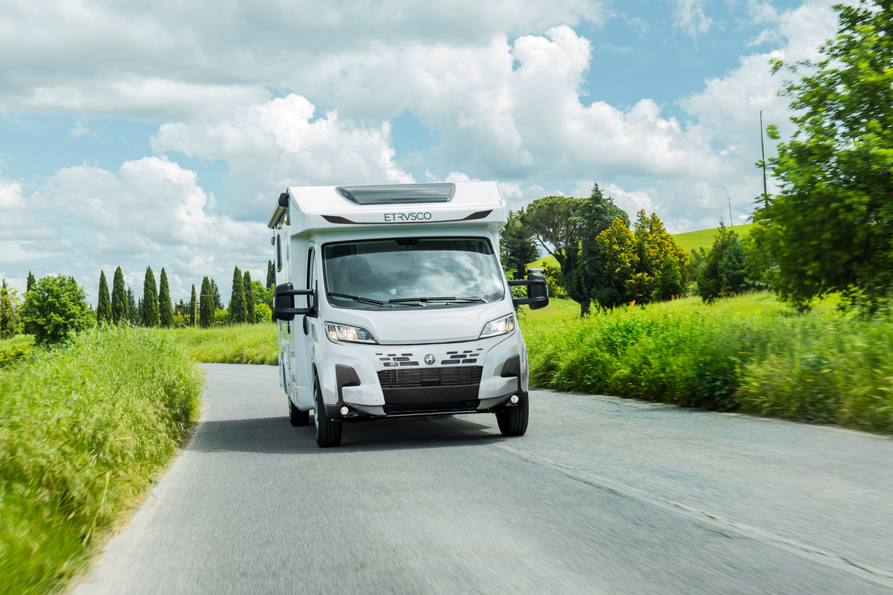 Etrusco T 7.3 QCF - Semi-integrated motorhome: picture 5 Etrusco T 7.3 QCF - Semi-integrated motorhome: picture 5