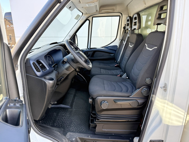 Iveco Daily 35C14V 2.3 Bakwagen automaat Airco Cruise Control Camera Meubelbak Foodtruck Camper XL - Panel van: picture 5 Iveco Daily 35C14V 2.3 Bakwagen automaat Airco Cruise Control Camera Meubelbak Foodtruck Camper XL - Panel van: picture 5