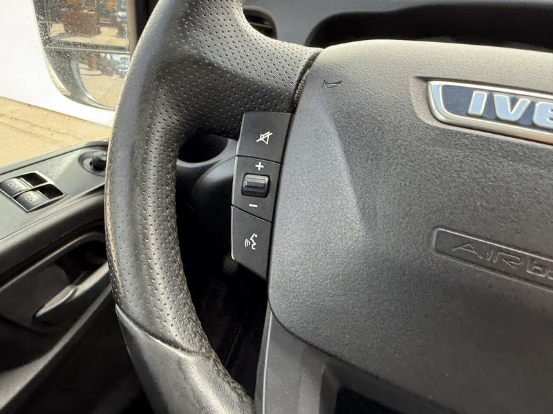 Panel van Iveco Daily 35S14 L2H2 Luchtvering Trekhaak Cruise Control Climate Control Lucht Geveerde Bestuurdersstoel: picture 19
