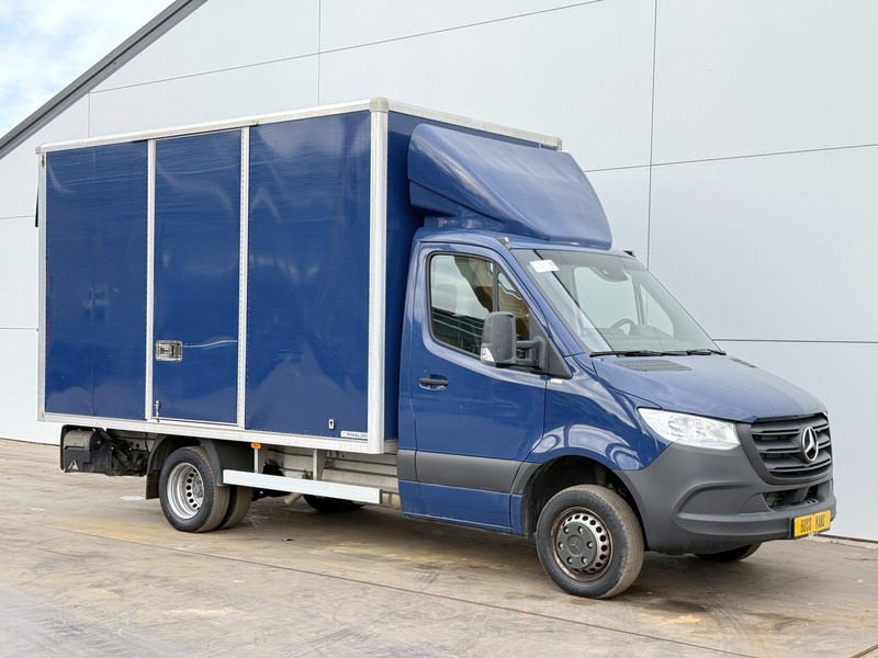 Mercedes-Benz Sprinter 417 1.9 CDI Laadklep 1000kg Dubbellucht Climate Control Carplay - Box van: picture 4 Mercedes-Benz Sprinter 417 1.9 CDI Laadklep 1000kg Dubbellucht Climate Control Carplay - Box van: picture 4