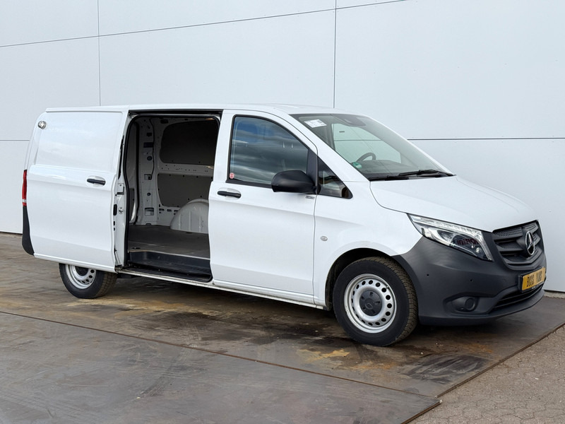 Mercedes-Benz Vito 114 2.1 CDI Automaat L2H1 LED Climate Control Cruise Control Lane Assist Navigatie Camera Parkeersensoren voor achter - Small van: picture 5 Mercedes-Benz Vito 114 2.1 CDI Automaat L2H1 LED Climate Control Cruise Control Lane Assist Navigatie Camera Parkeersensoren voor achter - Small van: picture 5
