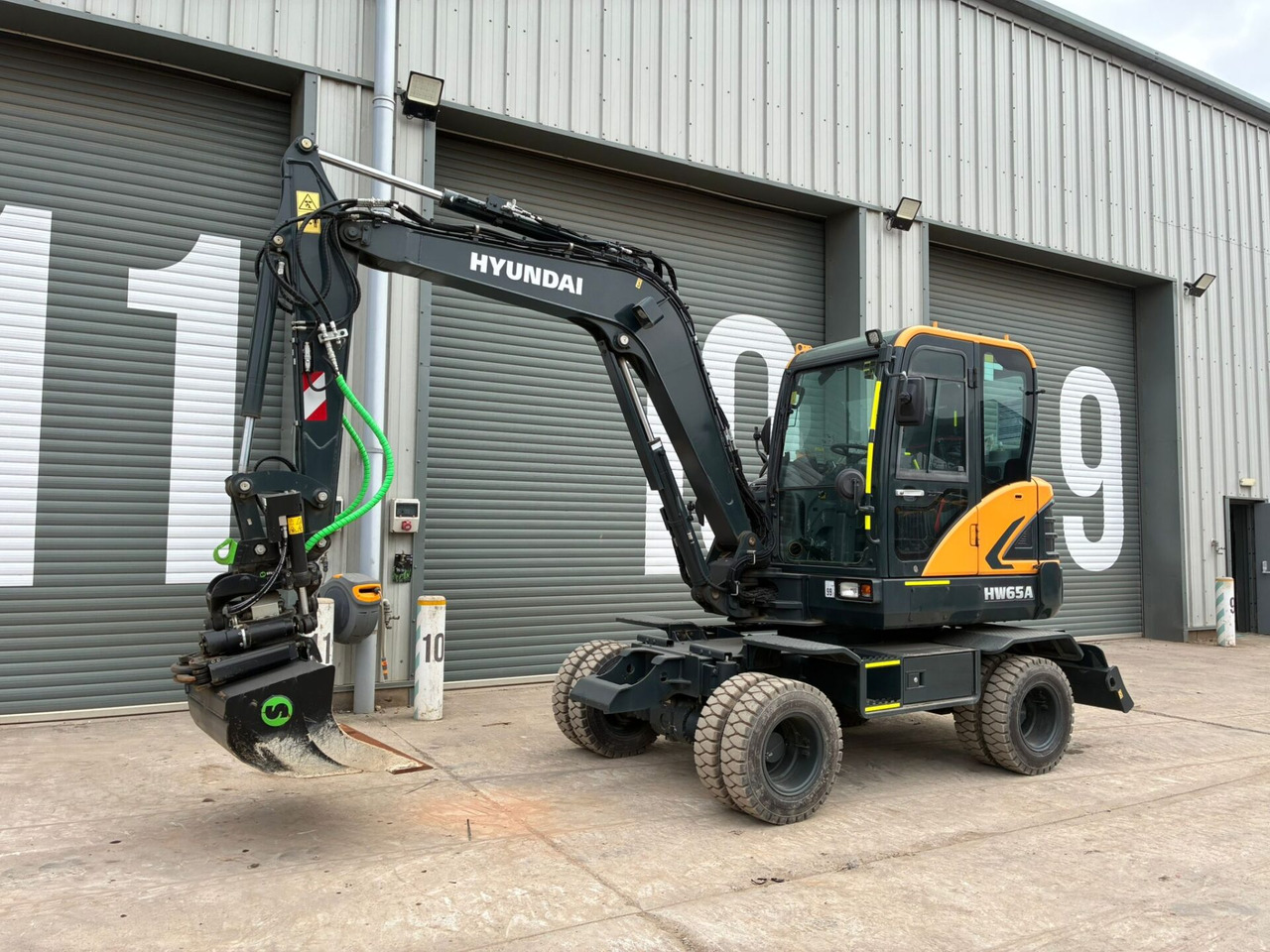 Hyundai HW65AH Ex Demo - Wheel excavator: picture 1 Hyundai HW65AH Ex Demo - Wheel excavator: picture 1