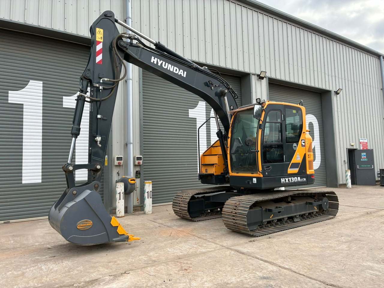 Hyundai HX130ALCR - Crawler excavator: picture 1 Hyundai HX130ALCR - Crawler excavator: picture 1