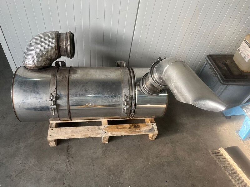 Liebherr - Exhaust pipe: picture 1 Liebherr - Exhaust pipe: picture 1