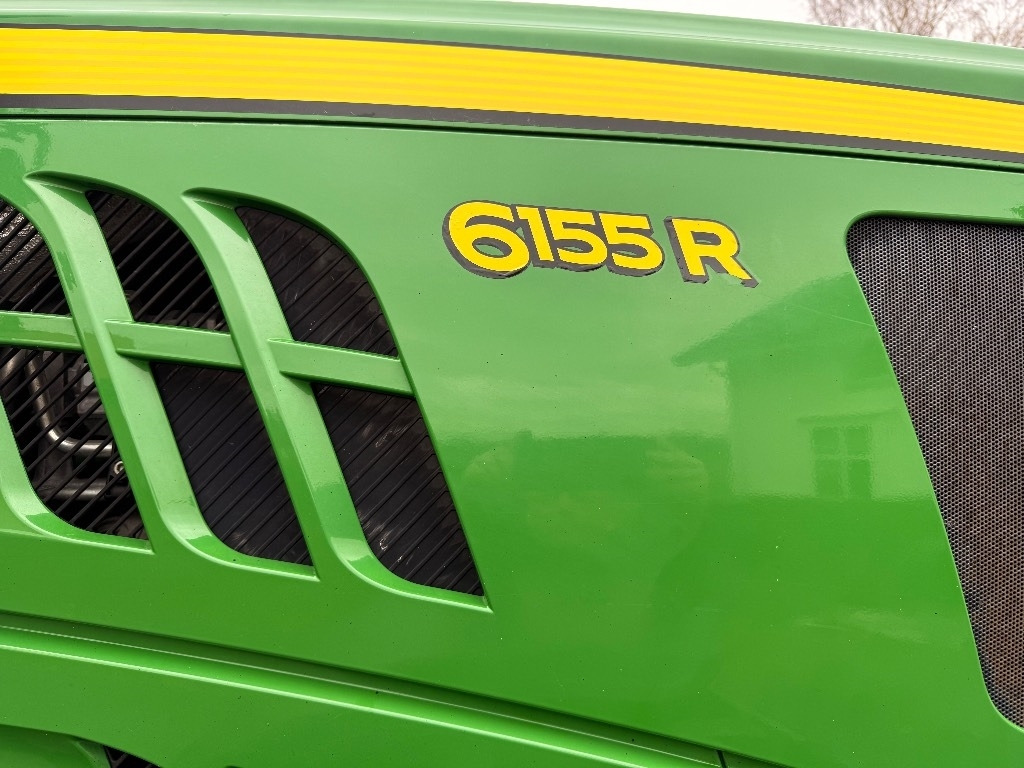 Farm tractor John Deere 6155 R: picture 27