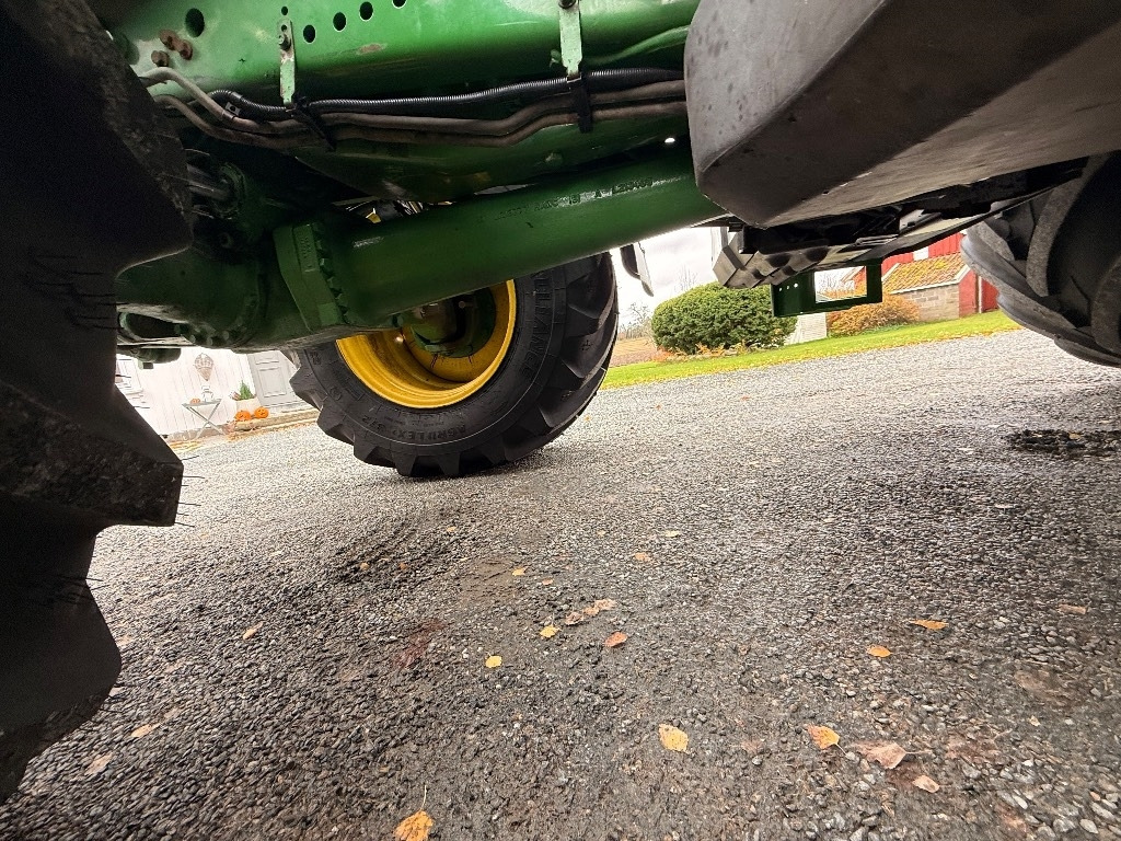 Farm tractor John Deere 6155 R: picture 34