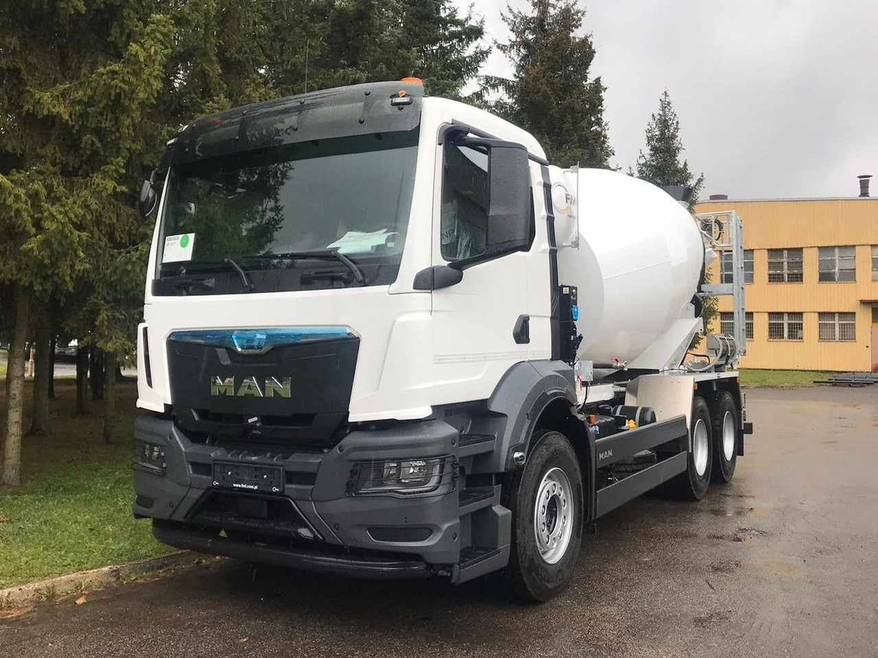 MAN TGS 33.400 6x4 EURO2 FML 9 M3 - Concrete mixer truck: picture 2 MAN TGS 33.400 6x4 EURO2 FML 9 M3 - Concrete mixer truck: picture 2