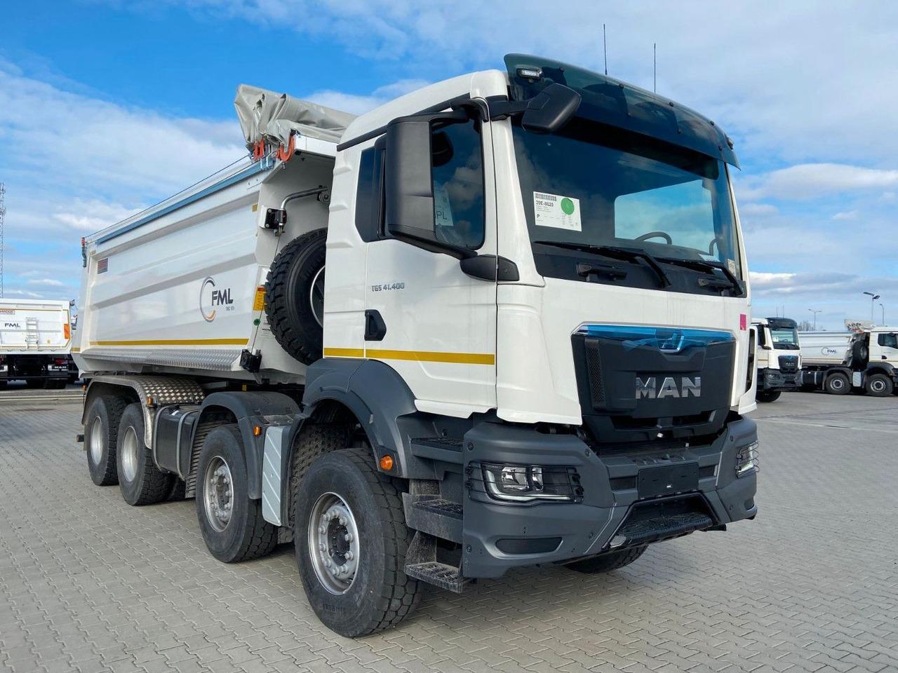 MAN TGS 41.400 8x4 EURO2 AUTOMAT TIPPER CR. SYSTEM - Tipper: picture 1 MAN TGS 41.400 8x4 EURO2 AUTOMAT TIPPER CR. SYSTEM - Tipper: picture 1