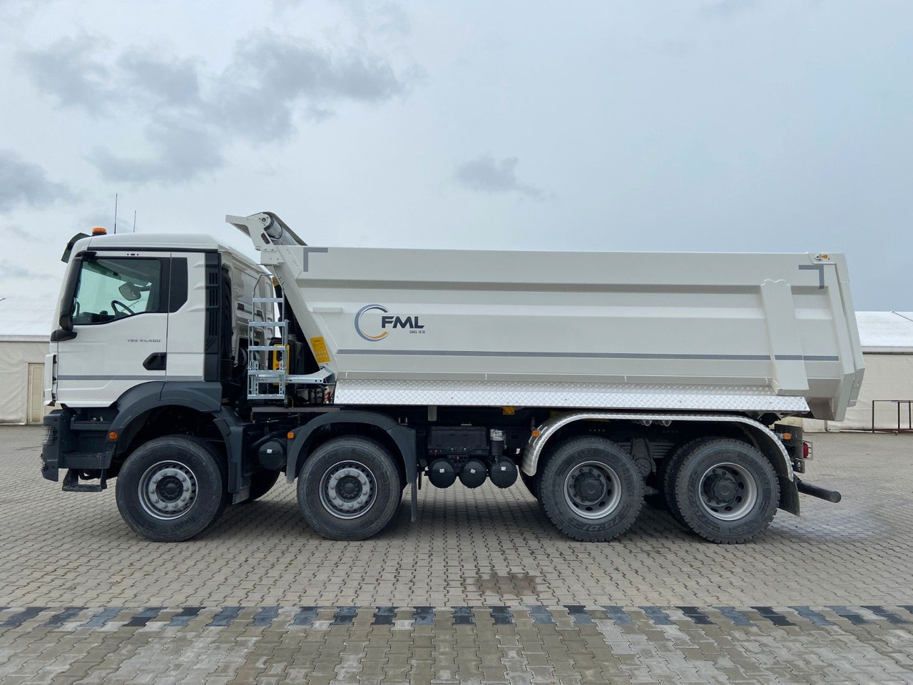 MAN TGS 41.400 8x4 EURO2 FML KIPPER 21M3 - Tipper: picture 4 MAN TGS 41.400 8x4 EURO2 FML KIPPER 21M3 - Tipper: picture 4