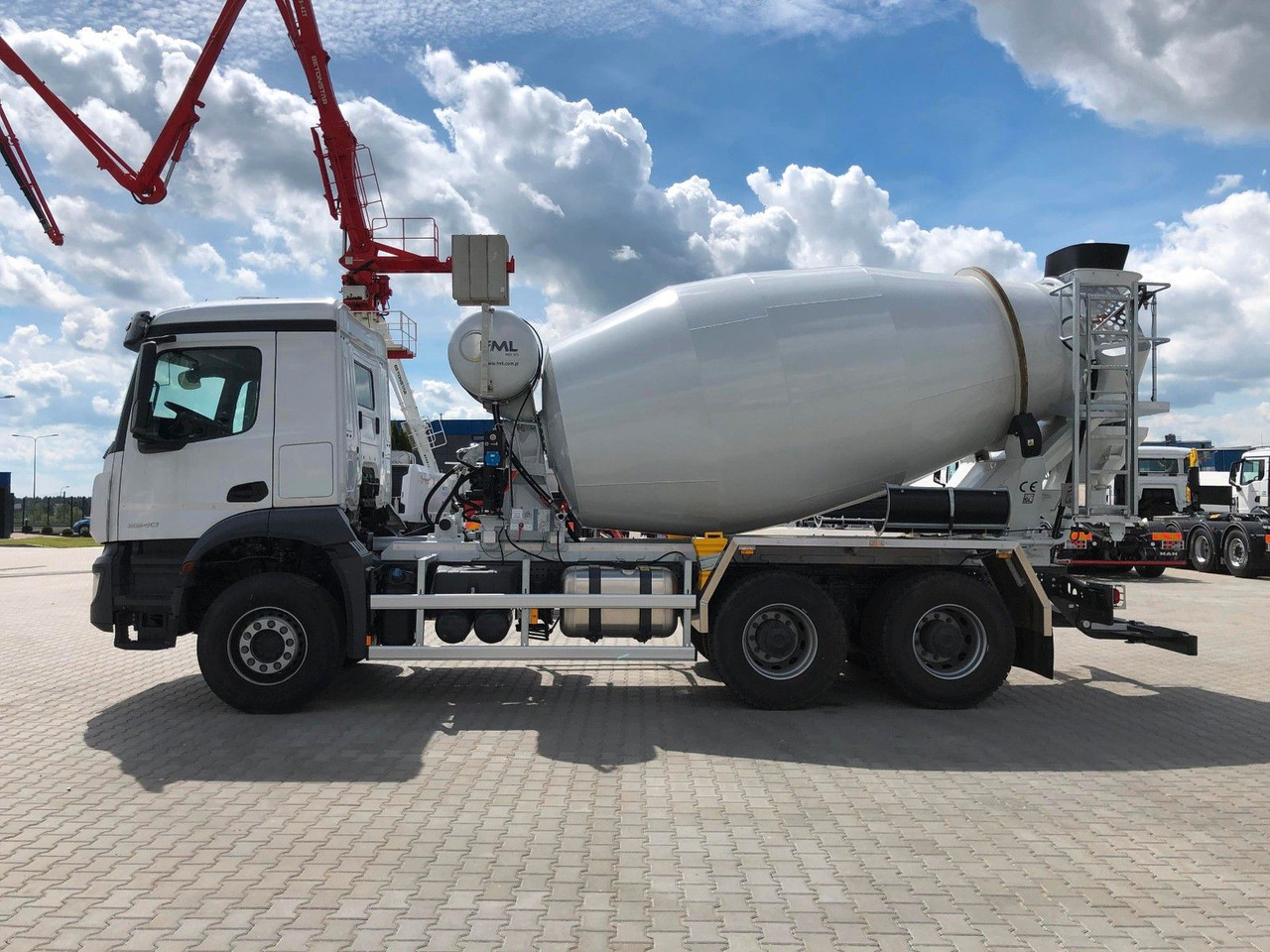 Mercedes-Benz AROCS 2640 FML 8M3 - Concrete mixer truck: picture 3 Mercedes-Benz AROCS 2640 FML 8M3 - Concrete mixer truck: picture 3