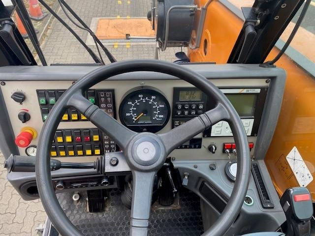 All terrain crane Terex Demag AC 40-1: picture 8