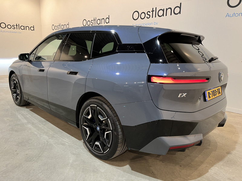 BMW iX xDrive40 High Executive 77 kWh / Luchtvering / Pano / Harman Kardon / Trekhaak / Sportpakket / 27.750 KM !! - SUV: picture 4 BMW iX xDrive40 High Executive 77 kWh / Luchtvering / Pano / Harman Kardon / Trekhaak / Sportpakket / 27.750 KM !! - SUV: picture 4