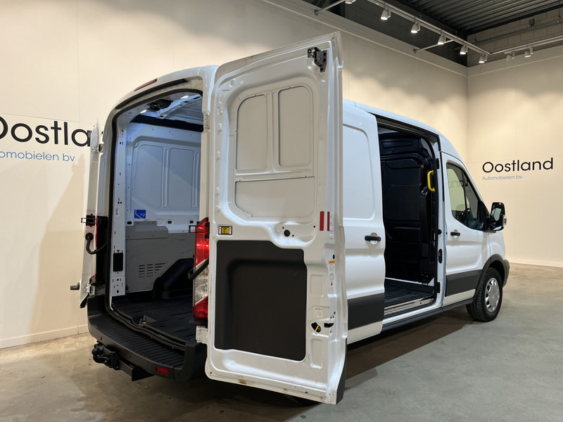 Ford Transit 2.0 TDCI L2H2 130 PK Trend / Euro 6 / Airco / Cruise Control / Trekhaak / PDC / 3-Zits / 42.300 KM !! BPM VRIJ !! - Panel van: picture 4 Ford Transit 2.0 TDCI L2H2 130 PK Trend / Euro 6 / Airco / Cruise Control / Trekhaak / PDC / 3-Zits / 42.300 KM !! BPM VRIJ !! - Panel van: picture 4