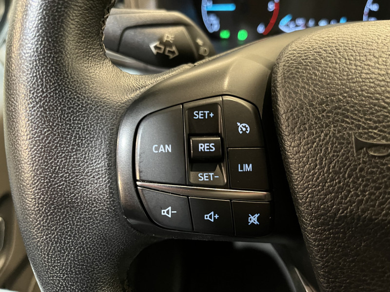 Small van Ford Transit Custom 300 2.0 TDCI L1H1 Trend 130 PK / Servicebus / Bott Inrichting / Euro 6 / Schuifdeur L + R / Airco / CarPlay / Klep / PDC / Navigatie / 3-Zits  / BPM VRIJ !!: picture 10