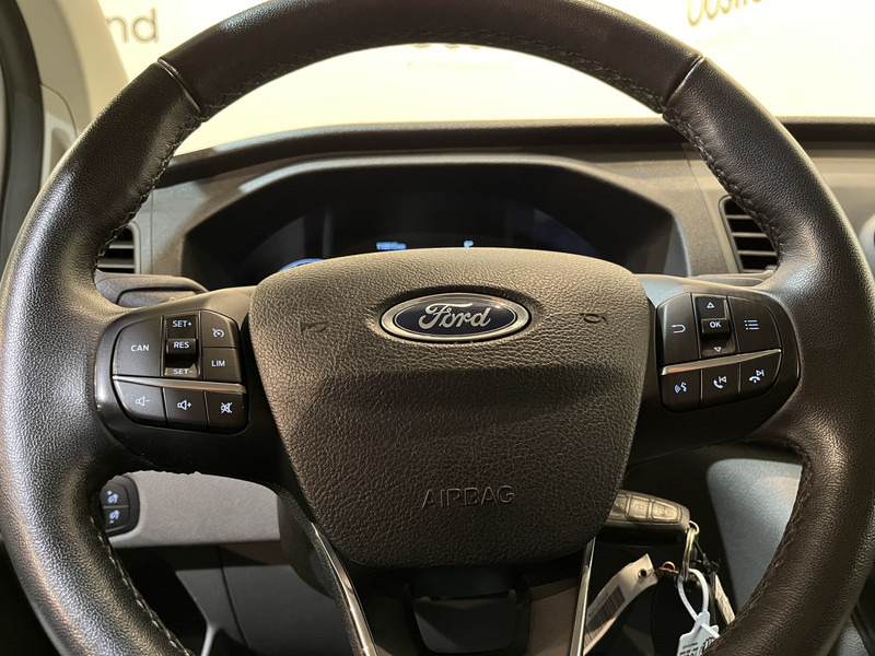 Small van Ford Transit Custom 300 2.0 TDCI L1H1 Trend 130 PK / Servicebus / Bott Inrichting / Euro 6 / Schuifdeur L + R / Airco / CarPlay / Klep / PDC / Navigatie / 3-Zits  / BPM VRIJ !!: picture 9