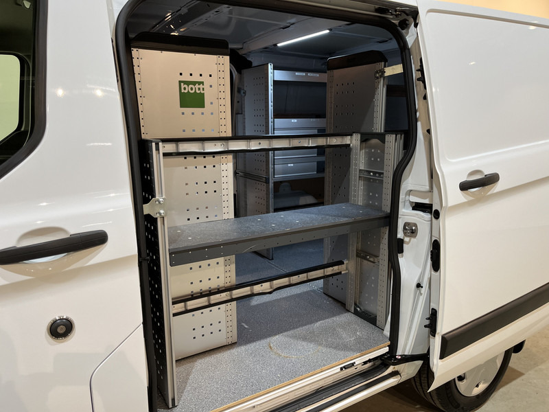 Small van Ford Transit Custom 300 2.0 TDCI L1H1 Trend 130 PK / Servicebus / Bott Inrichting / Euro 6 / Schuifdeur L + R / Airco / CarPlay / Klep / PDC / Navigatie / 3-Zits  / BPM VRIJ !!: picture 15