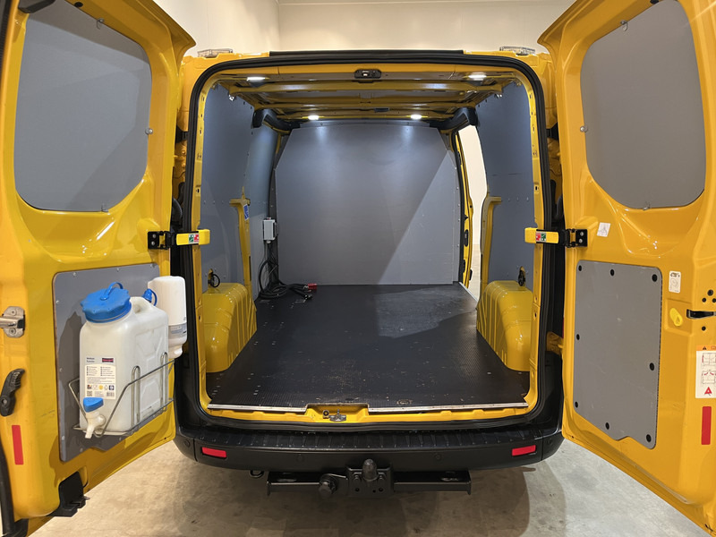 Ford Transit Custom 340 2.0 TDCI L2H1 Trend 130 PK / Euro 6 / Airco / Cruise Control / PDC / Trekhaak - Small van: picture 5 Ford Transit Custom 340 2.0 TDCI L2H1 Trend 130 PK / Euro 6 / Airco / Cruise Control / PDC / Trekhaak - Small van: picture 5