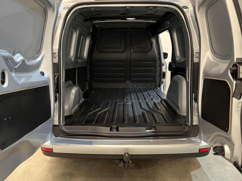 Mercedes-Benz Citan 110 CDI L2 Pro Automaat / Euro 6 / Airco / Camera / MBUX / Cruise Control / Trekhaak / CarPlay / Navigatie / 14.500 KM !! - Small van: picture 5 Mercedes-Benz Citan 110 CDI L2 Pro Automaat / Euro 6 / Airco / Camera / MBUX / Cruise Control / Trekhaak / CarPlay / Navigatie / 14.500 KM !! - Small van: picture 5