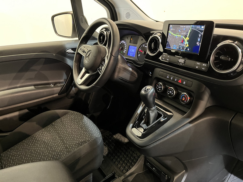 Mercedes-Benz Citan 110 CDI L2 Pro Automaat / Euro 6 / Airco / Camera / MBUX / Cruise Control / Trekhaak / CarPlay / Navigatie / 14.500 KM !! - Small van: picture 3 Mercedes-Benz Citan 110 CDI L2 Pro Automaat / Euro 6 / Airco / Camera / MBUX / Cruise Control / Trekhaak / CarPlay / Navigatie / 14.500 KM !! - Small van: picture 3
