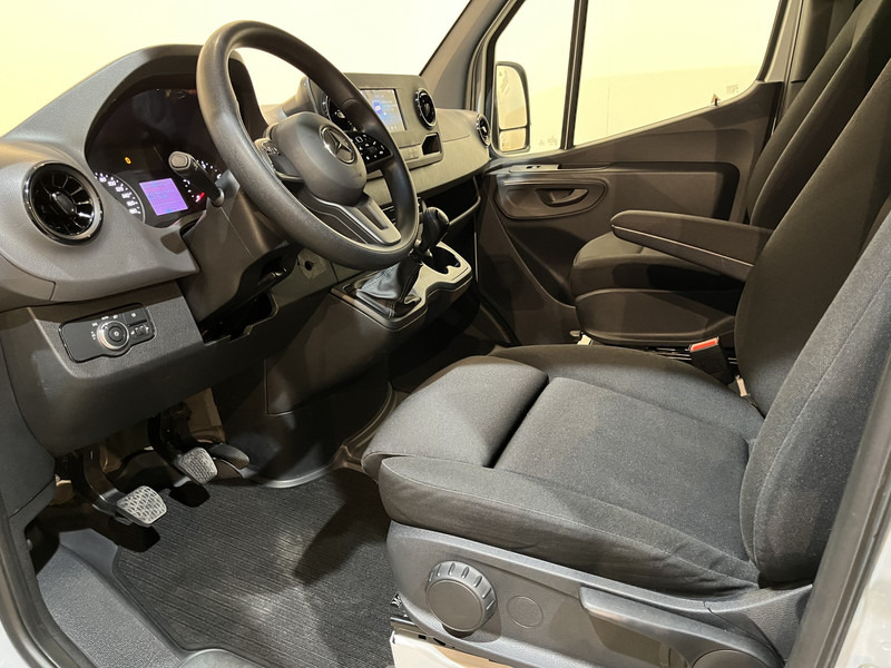 Panel van Mercedes-Benz Sprinter 311 CDI L2H2 RWD / Euro 6 / Servicebus / Bott inrichting / 220V / Airco / Oprijplaat / Compressor / CarPlay / Camera: picture 6