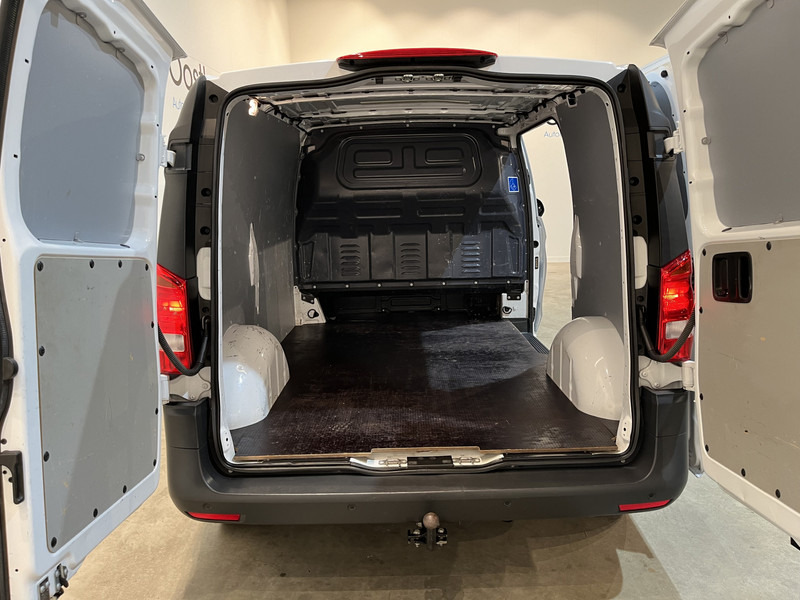 Mercedes-Benz Vito 116 CDI RWD / Euro 6 / Airco / Cruise Control / Camera / Navigatie / CarPlay / Trekhaak - Small van: picture 4 Mercedes-Benz Vito 116 CDI RWD / Euro 6 / Airco / Cruise Control / Camera / Navigatie / CarPlay / Trekhaak - Small van: picture 4