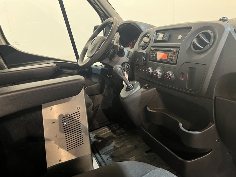 Opel Movano 2.3 CDTI BiTurbo L1H2 170 PK Automaat Servicebus / Bott Inrichting / Euro 6 / 220V. / Airco / Cruise Control / Camera / - Panel van: picture 4 Opel Movano 2.3 CDTI BiTurbo L1H2 170 PK Automaat Servicebus / Bott Inrichting / Euro 6 / 220V. / Airco / Cruise Control / Camera / - Panel van: picture 4
