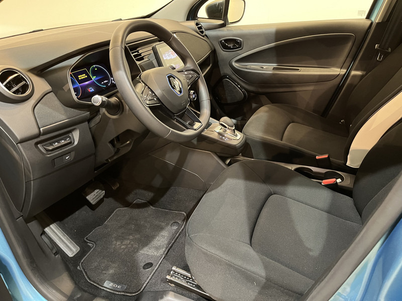 Renault ZOE R110 Life 52 kWh (Accuhuur) / Carplay / Airco / Cruise Control / 100% elektrisch / 31.200 KM !! Prijs ex BTW € 7.850,- - Hatchback: picture 4 Renault ZOE R110 Life 52 kWh (Accuhuur) / Carplay / Airco / Cruise Control / 100% elektrisch / 31.200 KM !! Prijs ex BTW € 7.850,- - Hatchback: picture 4