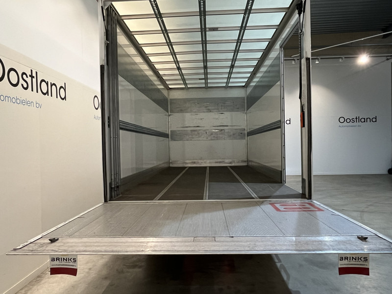 Iveco Daily 35S18 3.0 BE Clixtar Automaat Bakwagen met Laadklep / Laadvermogen 3.060 KG / Euro 6 / Luchtvering / Airco / Camera / CarPlay / Cruise Control / 91.000 KM !! - Tractor unit: picture 5 Iveco Daily 35S18 3.0 BE Clixtar Automaat Bakwagen met Laadklep / Laadvermogen 3.060 KG / Euro 6 / Luchtvering / Airco / Camera / CarPlay / Cruise Control / 91.000 KM !! - Tractor unit: picture 5