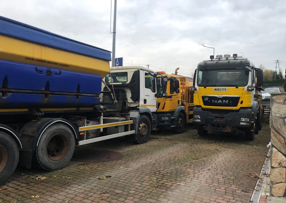 Municipal/ Special vehicle, Truck MAN TGM 26.290 piaskarka solarka schmidt 6x4 euro6: picture 9