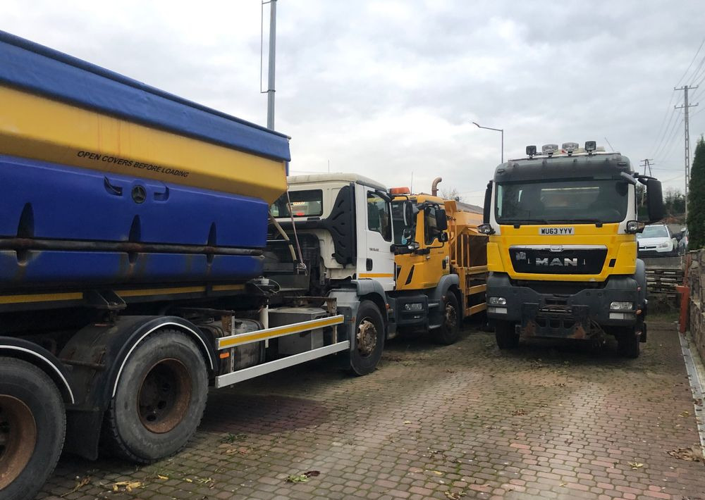 Municipal/ Special vehicle, Truck MAN TGM 26.290 piaskarka solarka schmidt 6x4 euro6: picture 8